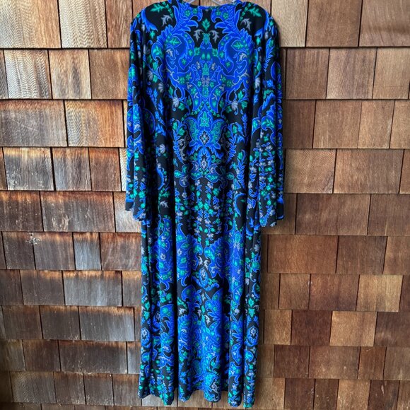 Like New Chico's Blue/Black Medallion Flare Sleeve Maxi Dress in Women's XXL - Picture 11 of 15